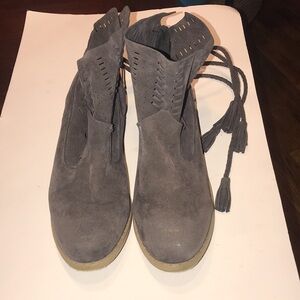 Women’s NWT Rue21 Western Booties